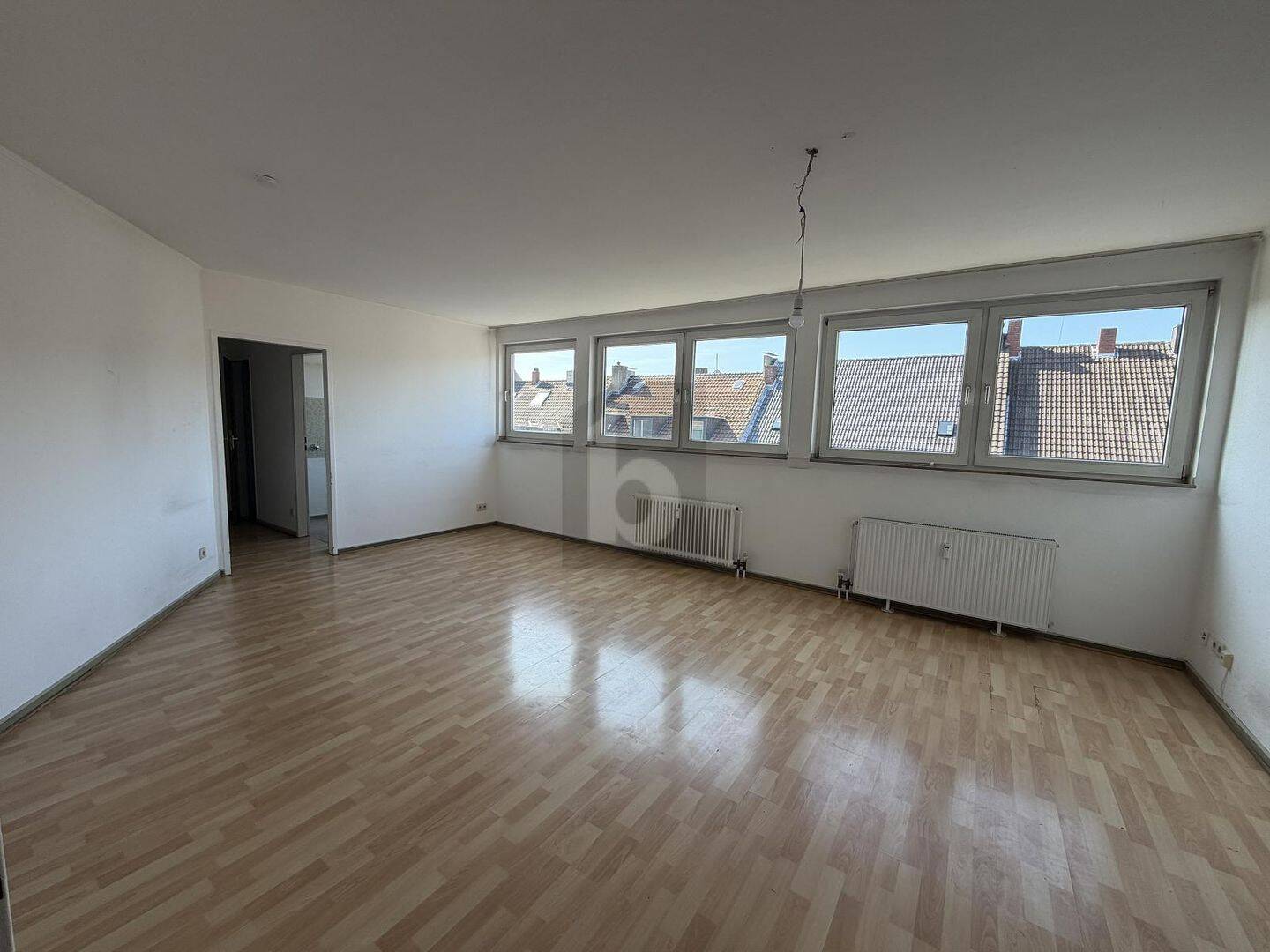 KOMPAKT, HELL UND KOMFORTABEL, 40215 Düsseldorf (Friedrichstadt)