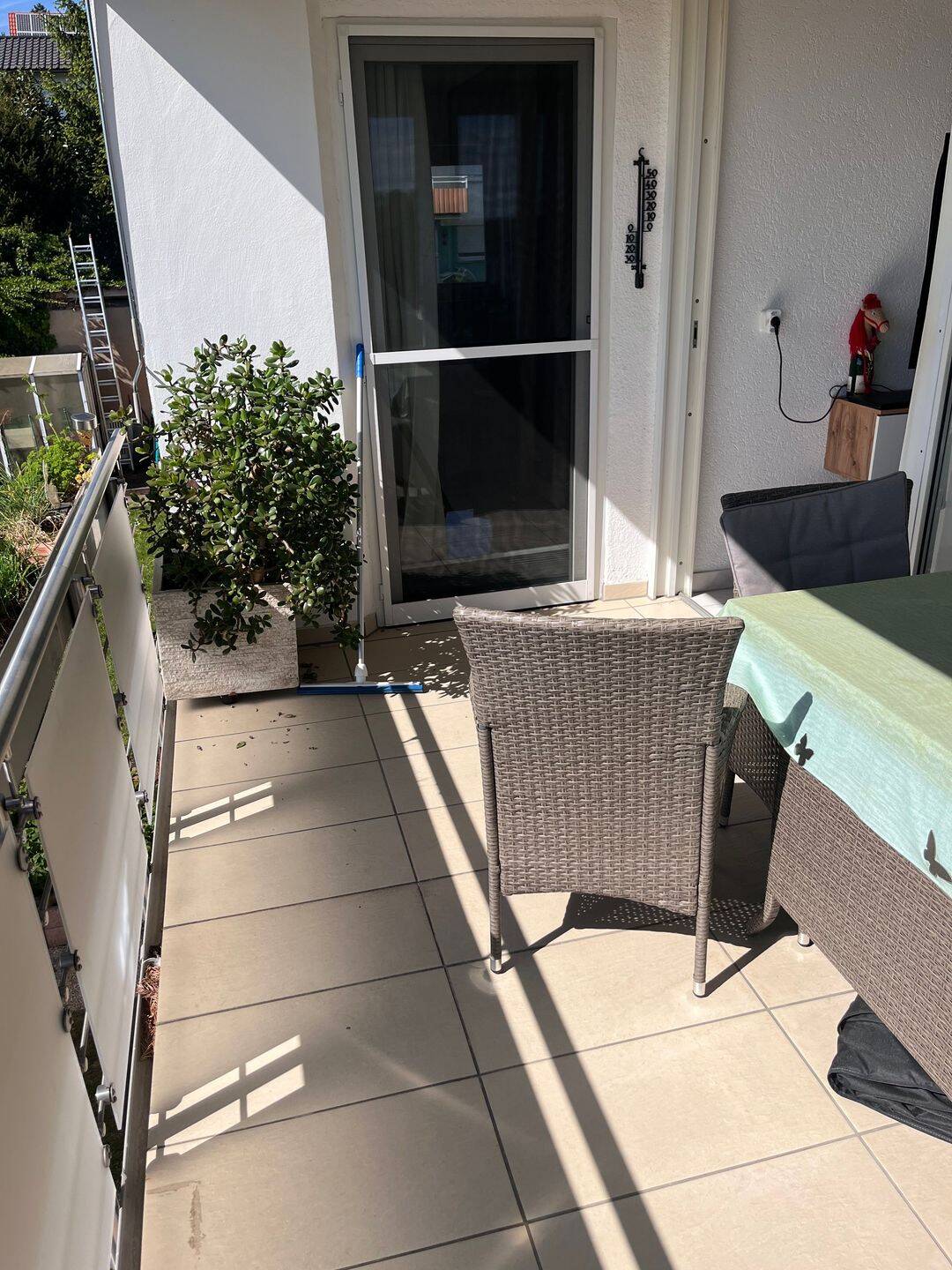 Sonnige 3-Zimmer-Wohnung mit Balkon in ruhiger Lage und trotzdem zentral!, 60388 Frankfurt am Main (Bergen-Enkheim Seckbach)