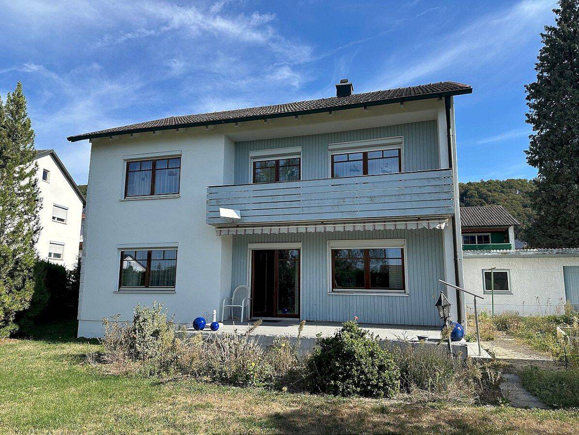 Viel Platz für die ganze Familie: Einfamilienhaus mit 230 m² Wohnfläche und großem Garten, 84533 Marktl