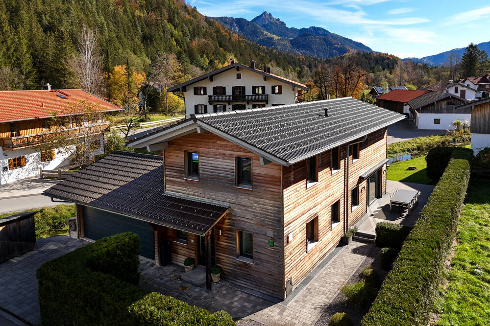 Traumhaftes Architektenhaus – nordisch-modern mit unverbaubarem Wendelsteinblick – Energiewert A+, 83730 Fischbachau