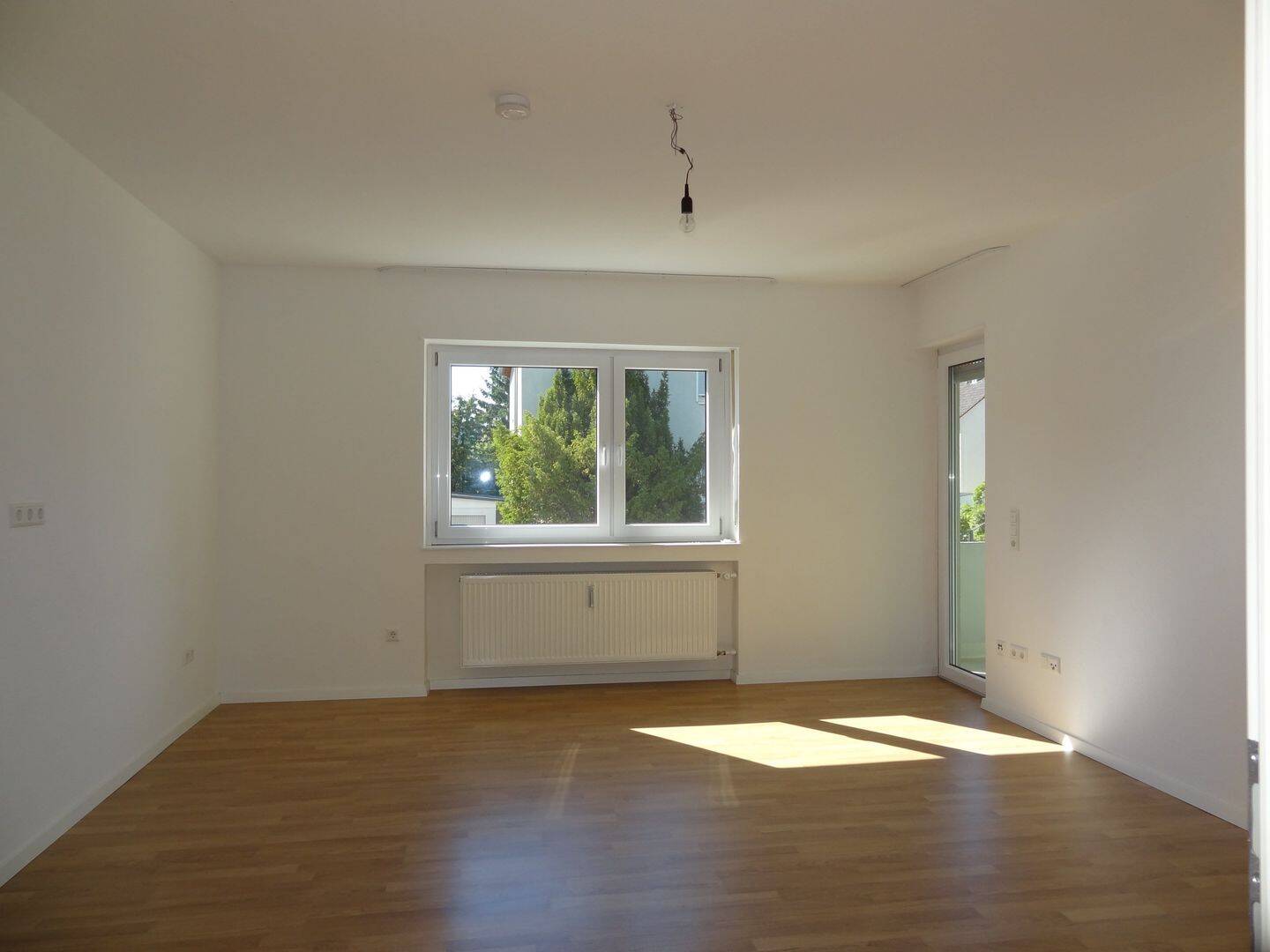 Einziehen und wohlfühlen – helle 3-Zimmer-Wohnung mit zwei Balkonen in ruhiger, zentraler Lage, 76646 Bruchsal