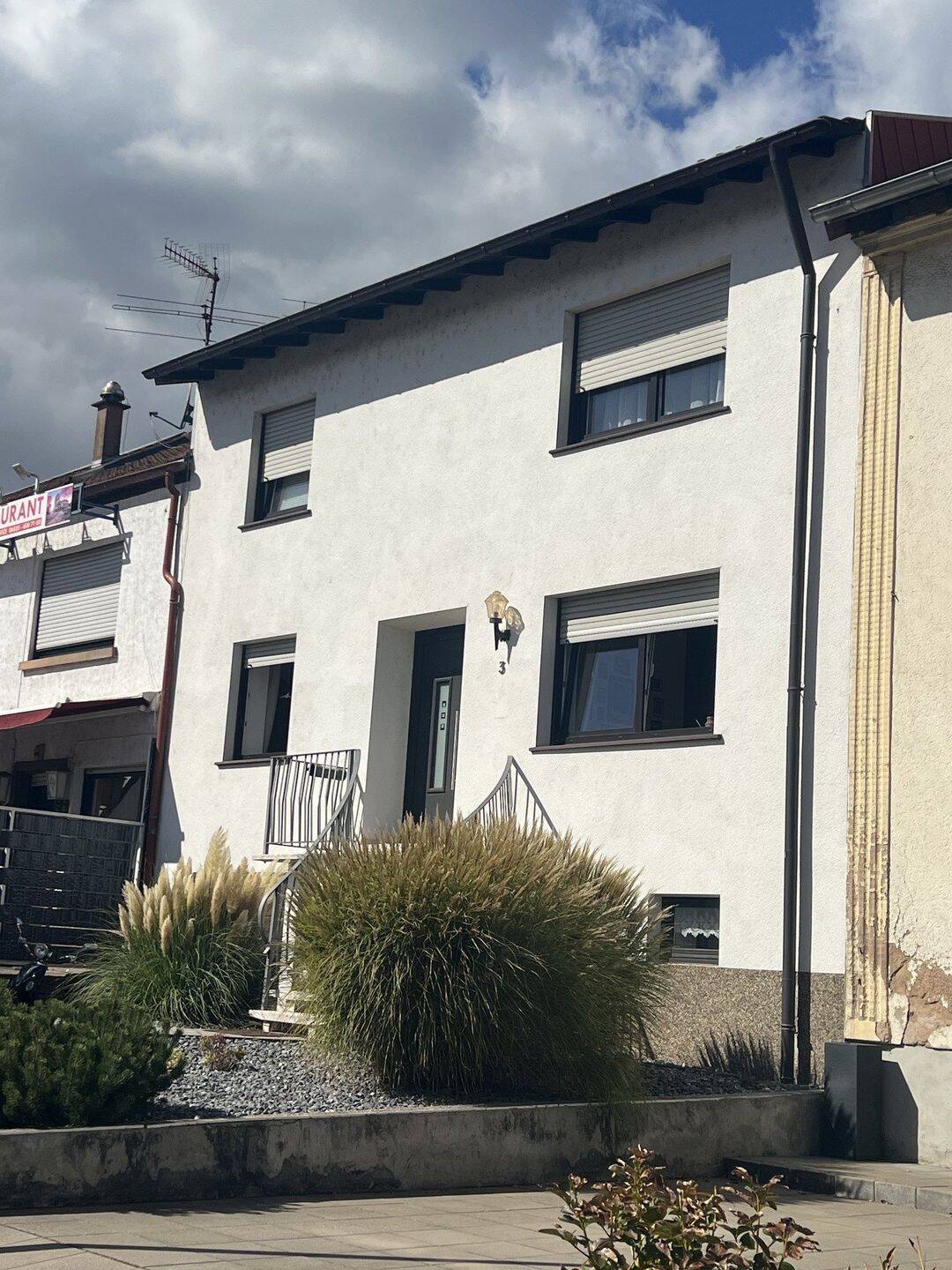 Großzügiges Reihenmittelhaus mit großer Dachterrasse – Komfortables Wohnen in Rehlingen-Siersburg, 66780 Rehlingen-Siersburg
