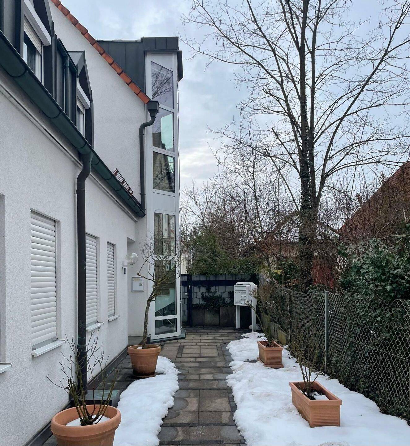 Kleine, möblierte und gepflegte 2-Zimmer-Wohnung mit Balkon, 90451 Nürnberg (Eibach Hafen Maiach Reichelsdorf Röthenbach bei Schweinau)