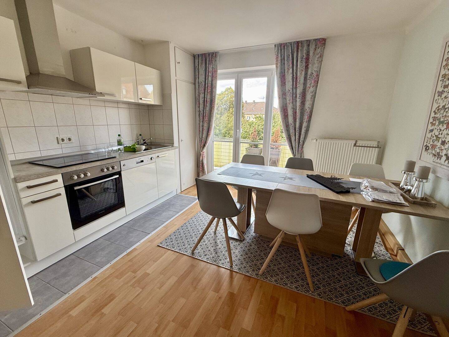 Schöne 2-Zimmer Wohnung mit Balkon nahe des Stadtzentrums, 66953 Pirmasens (Innenstadt)