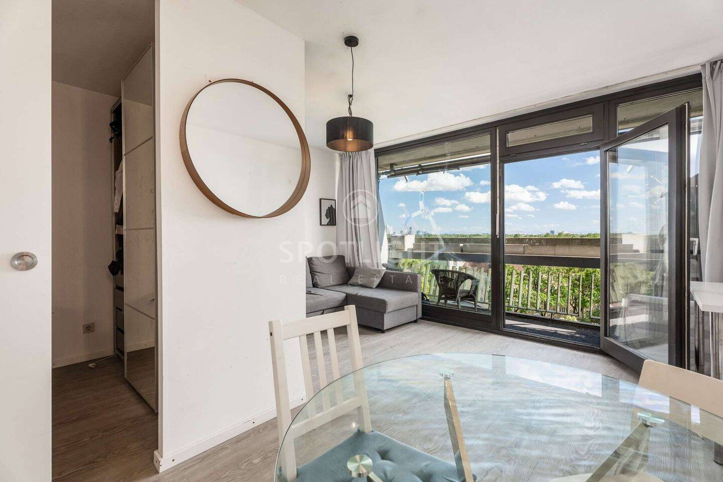 1,5-Zimmer-Wohnung auf Erbpacht – über den Dächern Münchens mit Südbalkon & Alpenblick direkt an U6, 80805 München (Schwabing-Freimann)