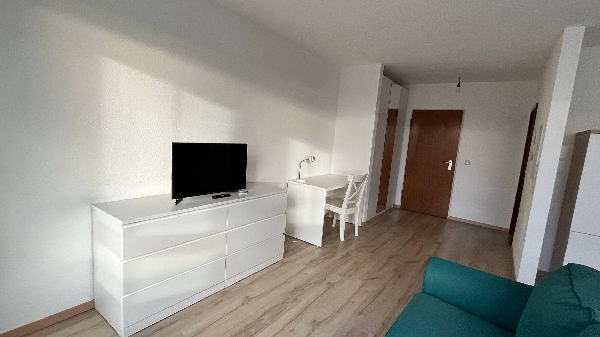 möbliertes Appartement mit Stellplatz (duplex, oben), 97084 Würzburg (Heidingsfeld Heuchelhof Rottenbauer)