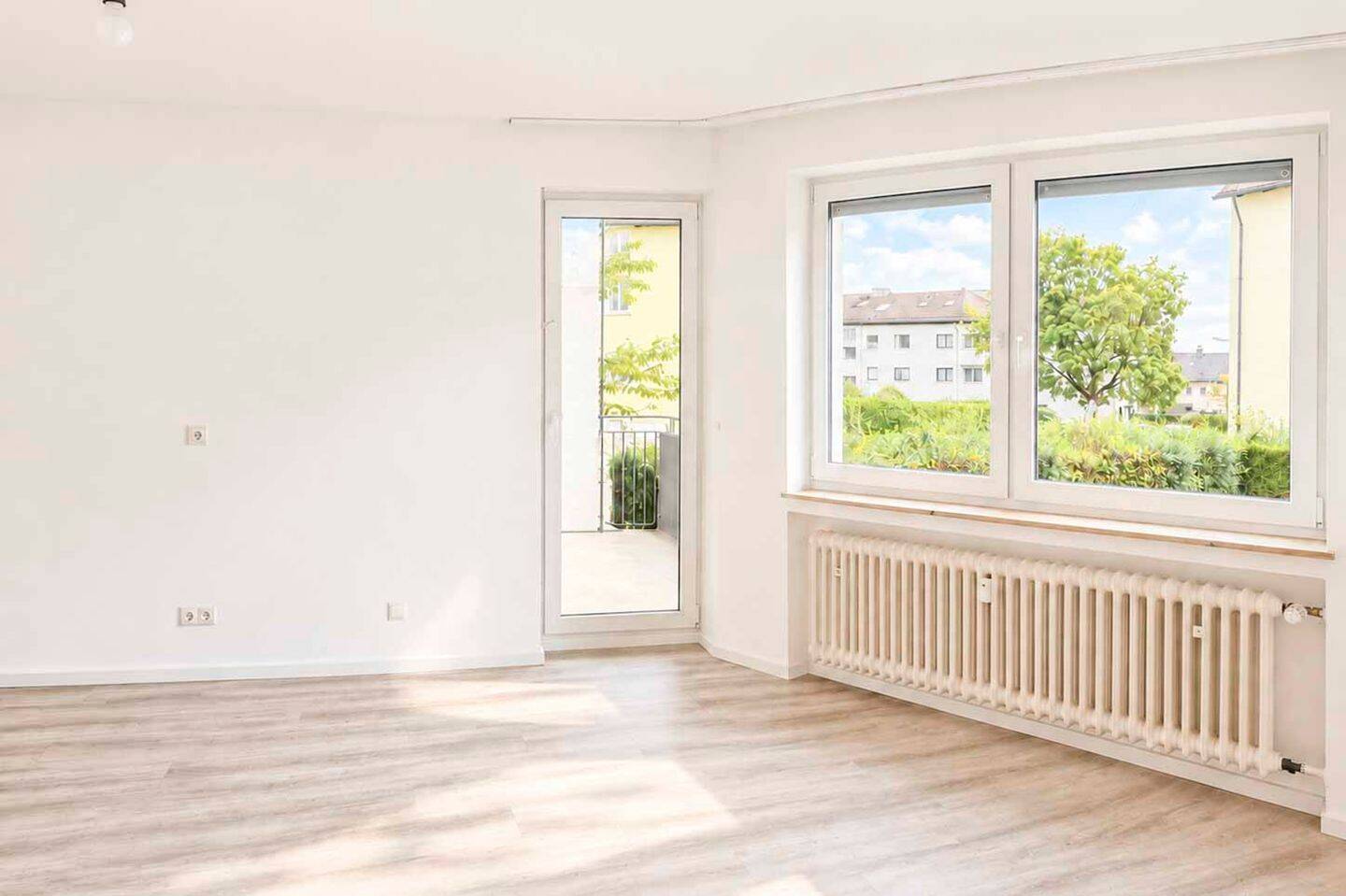 Renovierte 3 Zimmer Wohnung in ruhiger Lage mit Aussenstellplatz, 82256 Fürstenfeldbruck