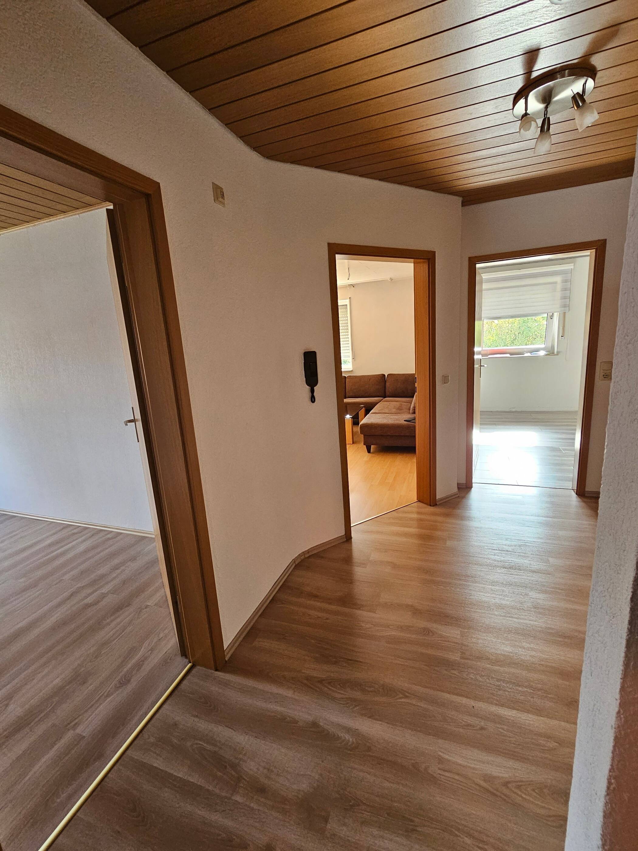 Sehr schöne 4-Zimmer-Wohnung mit 2 Balkonen in TOP, ruhiger Lage von Eschwege., 37269 Eschwege