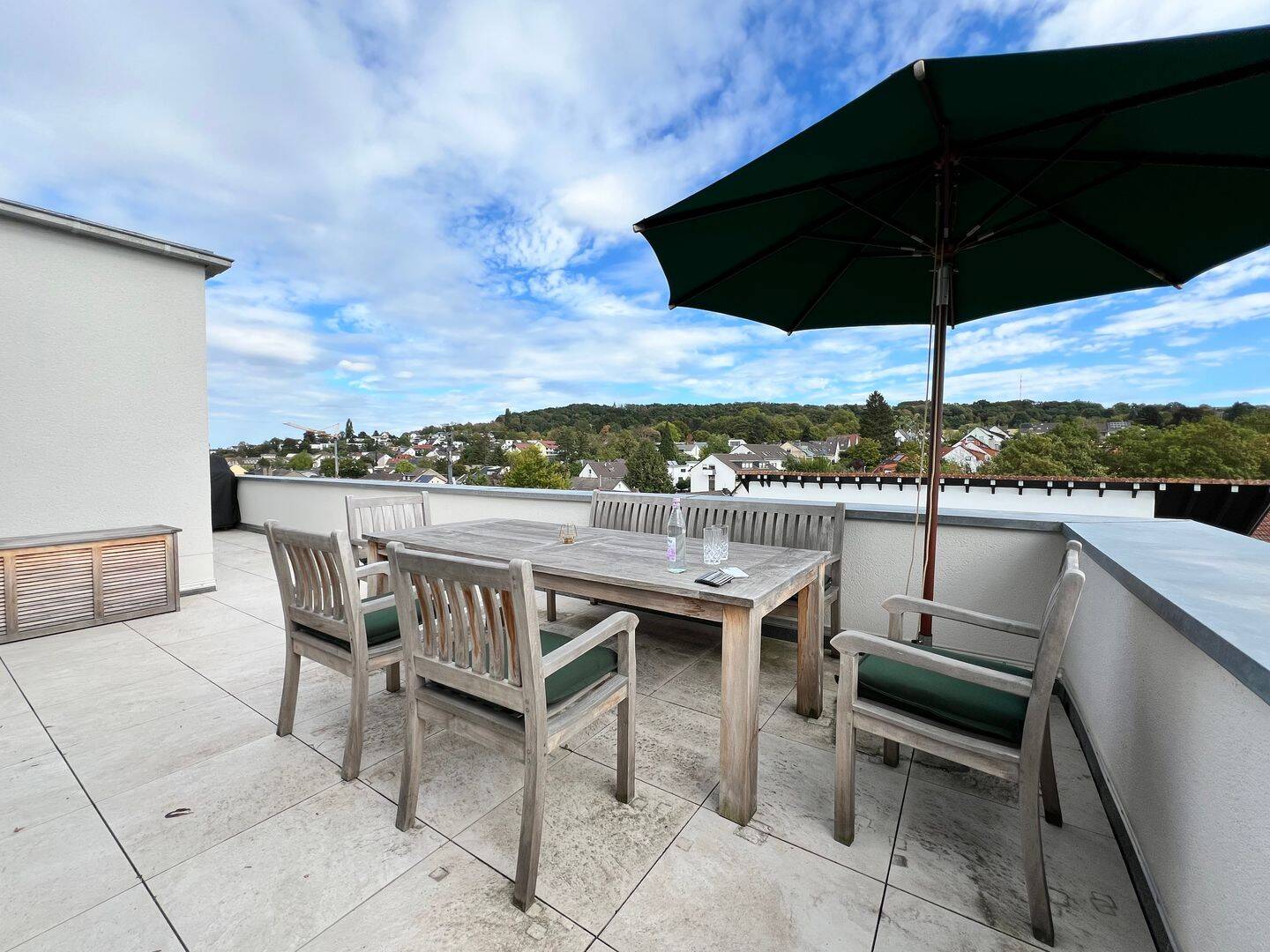 Genießen Sie von der Dachterrasse Ihrer Penthouse-Wohnung den Blick auf den grünen Venusberg, 53127 Bonn (Ippendorf Lengsdorf Poppelsdorf Venusberg)
