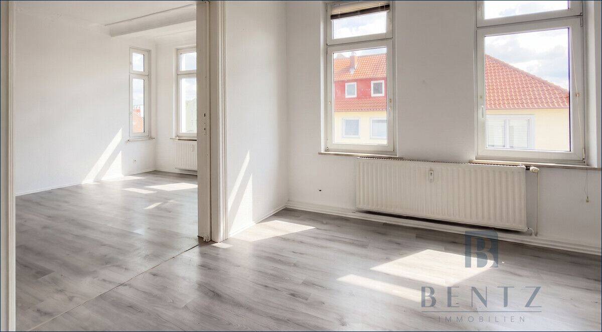 Bremerhaven-Wulsdorf I Großzügige Mietwohnung im 2.OG mit Balkon, 27572 Bremerhaven (Fischereihafen Geestemünde Wulsdorf)