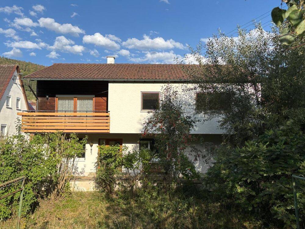 Einfamilienhaus mit Bachlauf in ruhiger Lage mit Gewerbemöglichkeit in Seitingen-Oberflacht zu verkaufen, 78606 Seitingen-Oberflacht