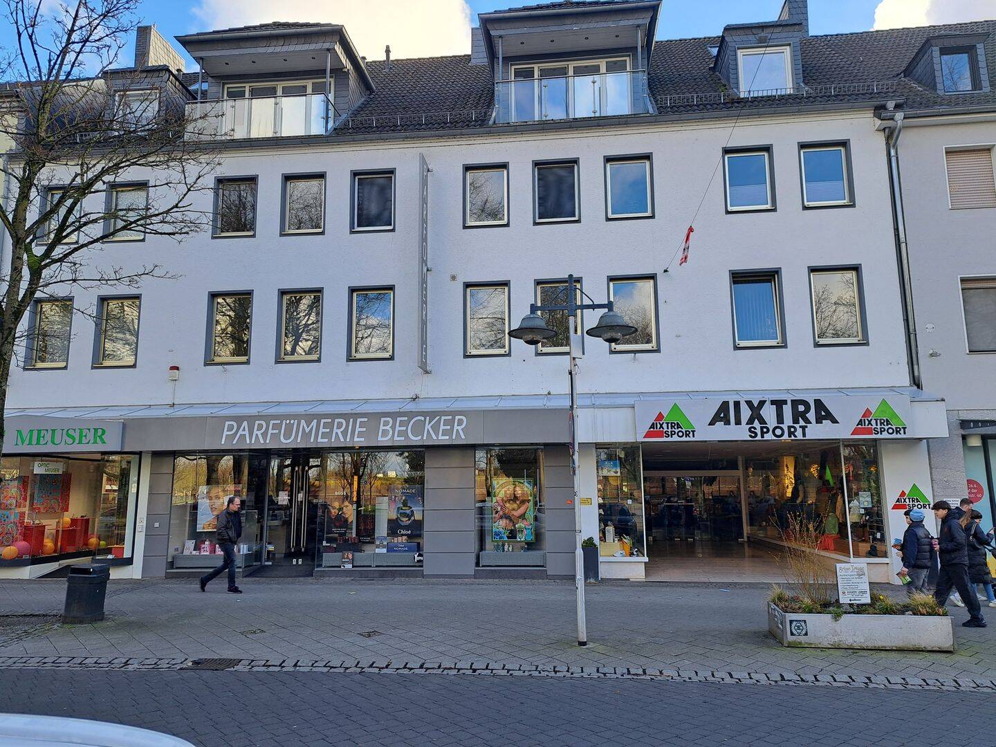 2 1/2 schöne Etagenwohnung mit Blick auf den Schloßplatz in Jülichz, 52428 Jülich