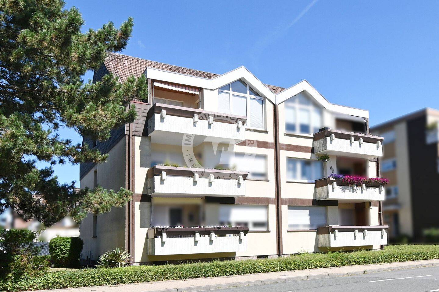 Helle Dachgeschosswohnung mit Balkon, eigener Garage und Außenstellplatz, 59063 Hamm (Berge Hamm-Mitte Lohauserholz Rhynern Westtünnen)