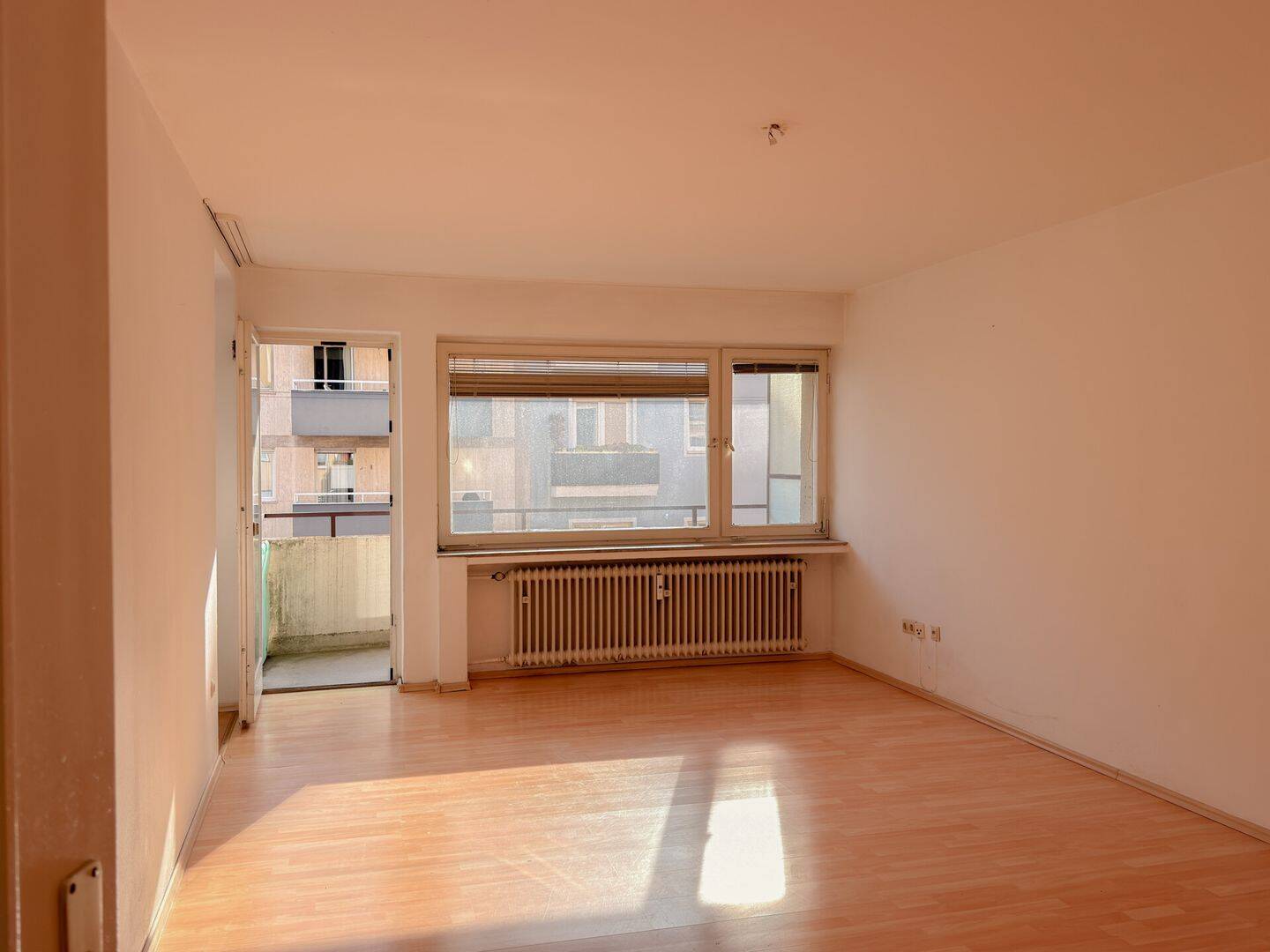 Renovierungsbedürftige 1-Zimmer-Wohnung im schönen Neuhausen, 80636 München (Maxvorstadt Neuhausen-Nymphenburg)