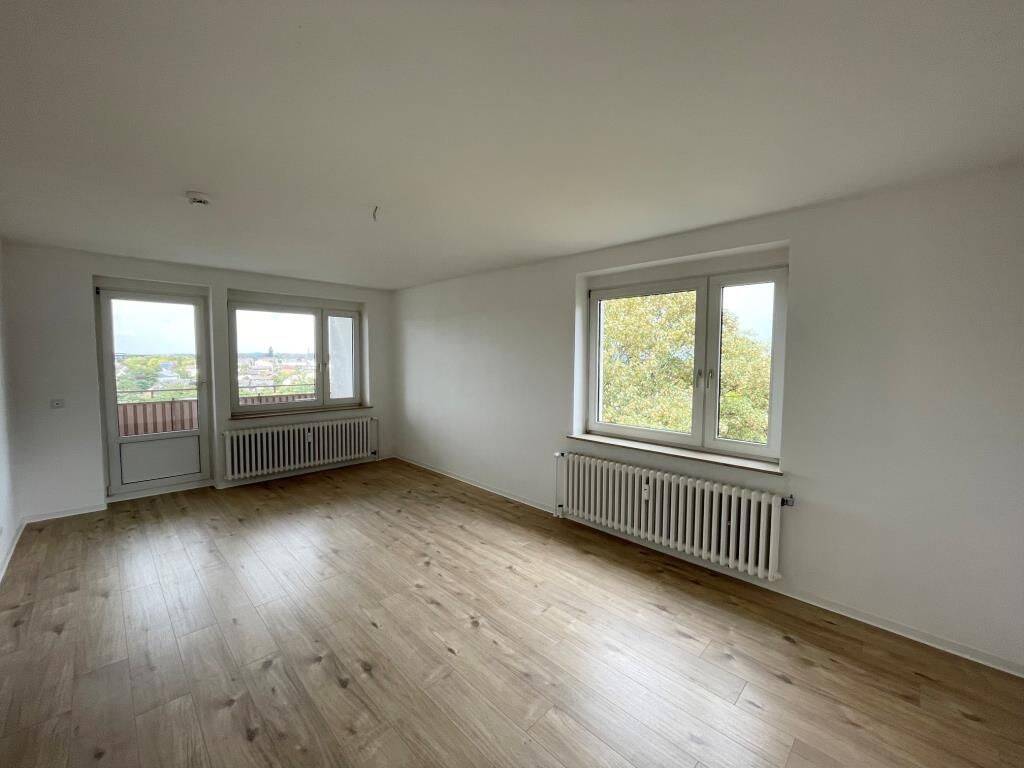 Freundliche 3-Zimmer-Wohnung mit großem Balkon in toller Lage von Menden, 58706 Menden (Sauerland)