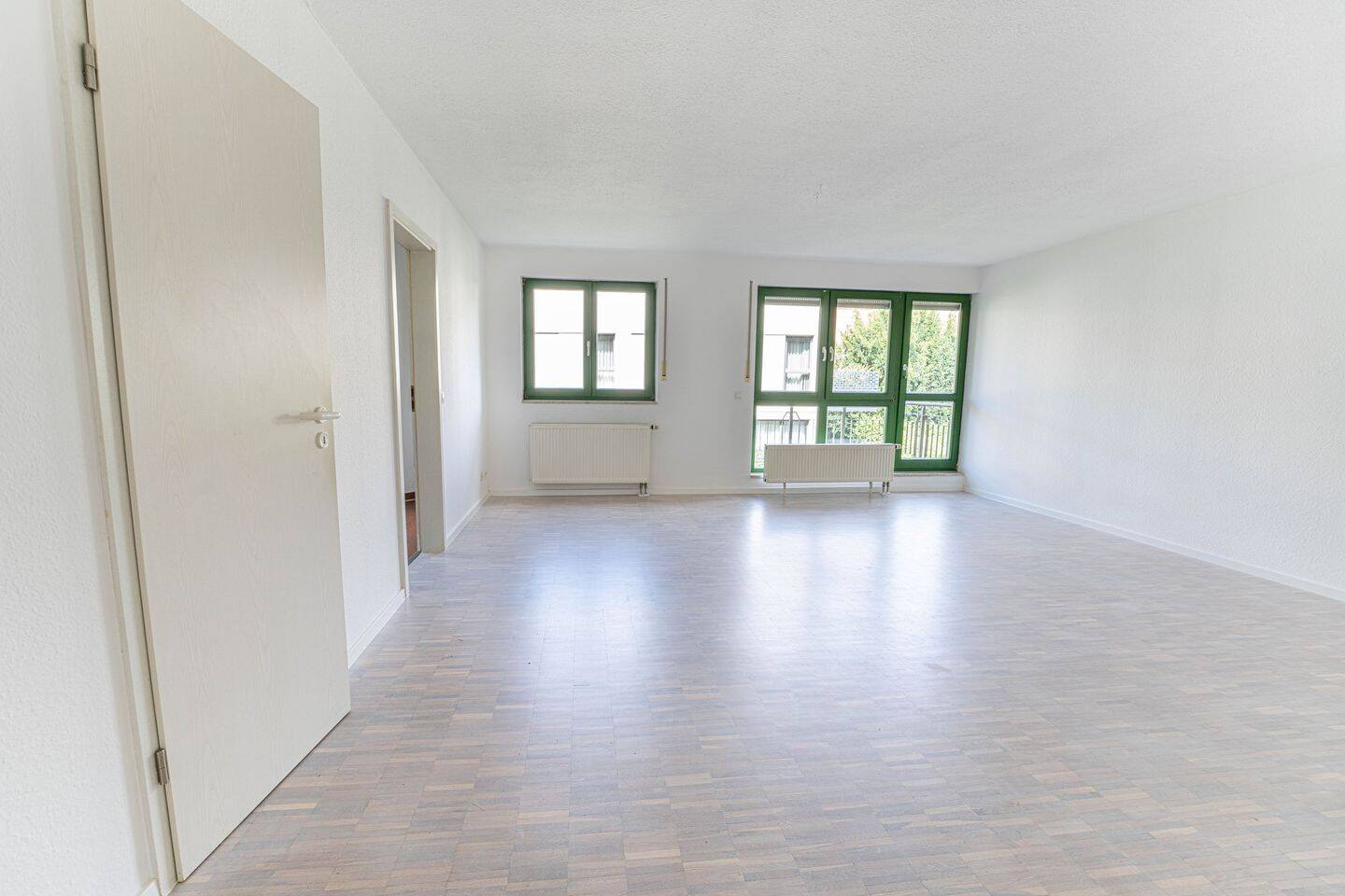 Barrierearm wohnen und geniessen: Charmante 3-Zimmer-Wohnung mit sonnigem Ausblick, 99425 Weimar