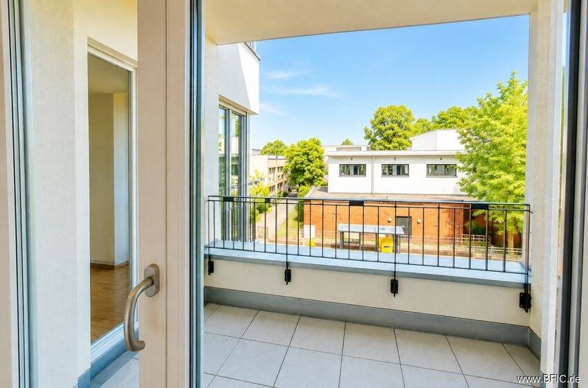 MÖBLIERTE 2-Zimmer-Neubau-Wohnung mit Balkon zu vermieten, 10179 Berlin (Mitte)