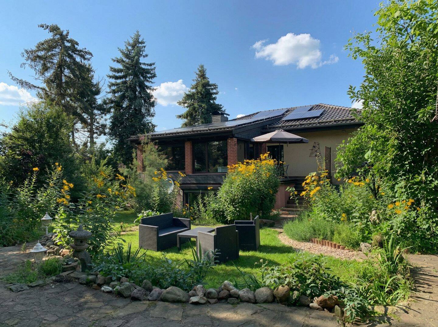 Großzügiges Einfamilienhaus mit Pool, parkähnlichem Grundstück, 6773 Gräfenhainichen