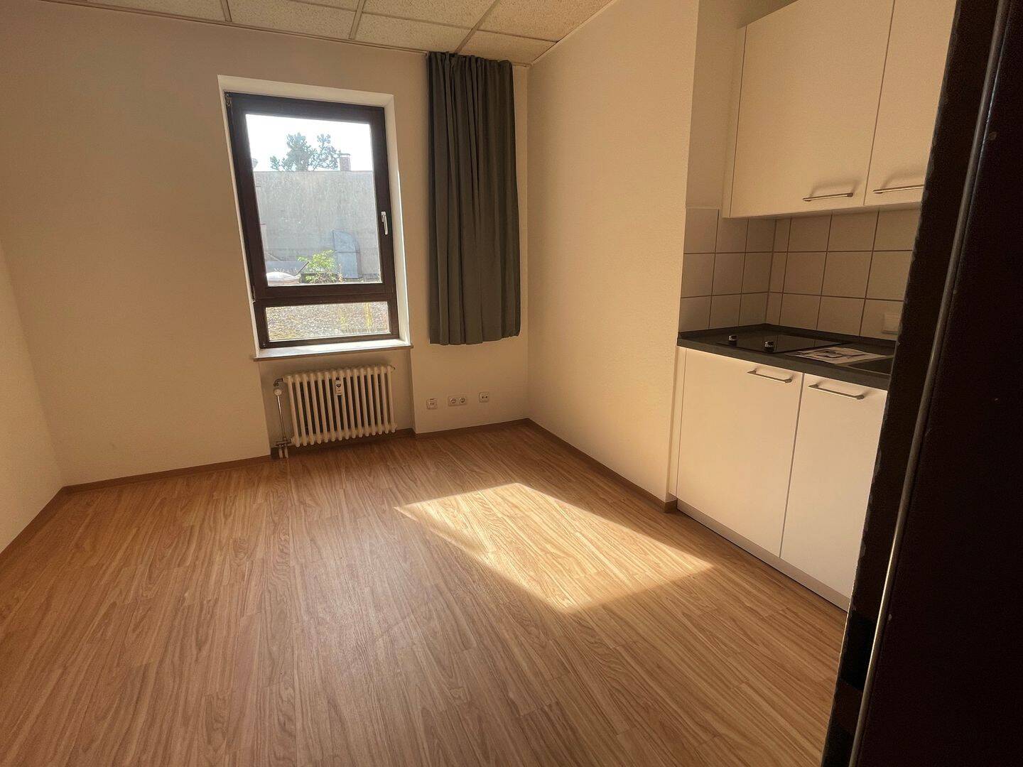 1 Zimmer Apartment am Lorlebergplatz, 91052 Erlangen (Anger Erlangen-Ost Erlangen-Süd Innenstadt)