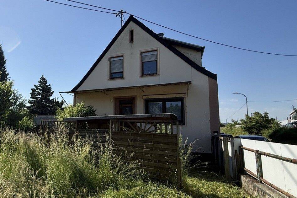 Einfamilienhaus auf einem großen Grundstück mit Entwicklungspotenzial in Trier-Ehrang, 54293 Trier