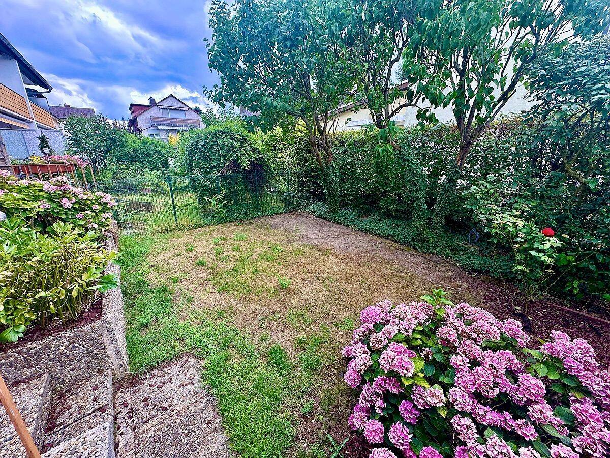 Viel Platz auf drei Etagen – Reihenmittelhaus in Offenbach-Bieber, 63073 Offenbach am Main (Bieber)