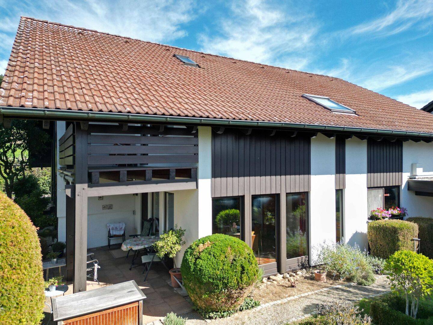 Familien-Zuhause. Besondere Raumhöhe. 6 Zimmer auf 189 m². Herrliche Terrasse. Mit Einliegerwohnung., 78532 Tuttlingen