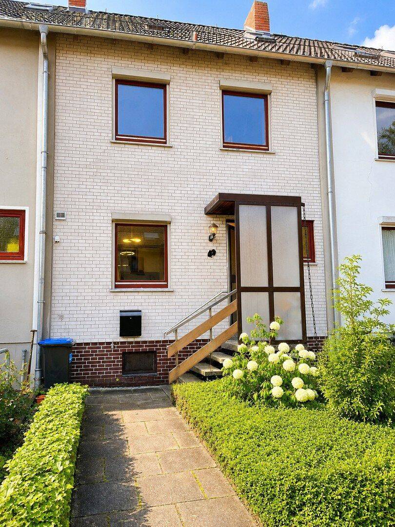 Renoviertes Reihenhaus, neue Heizung, PV, ohne Provision!, 28277 Bremen (Kattenesch Kattenturm)