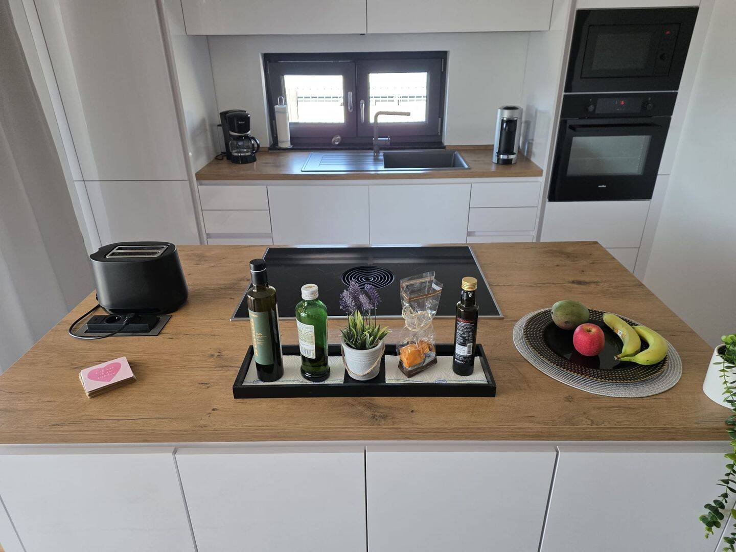120 m² Penthouse in Alt-Garbsen, mit weitem Blick, Parkett, 46 m² Sonnenterrasse, Aufzug in die Wohnung und Tiefgaragenstellplatz, 30823 Garbsen