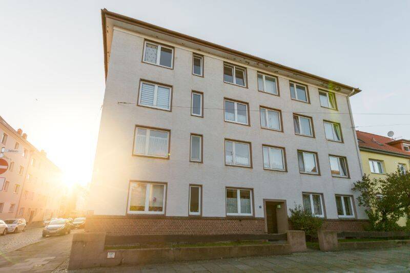 Kleine und günstige 2-Zimmer-Wohnung in Bremerhaven-Lehe!, 27568 Bremerhaven (Lehe Mitte Überseehafen)