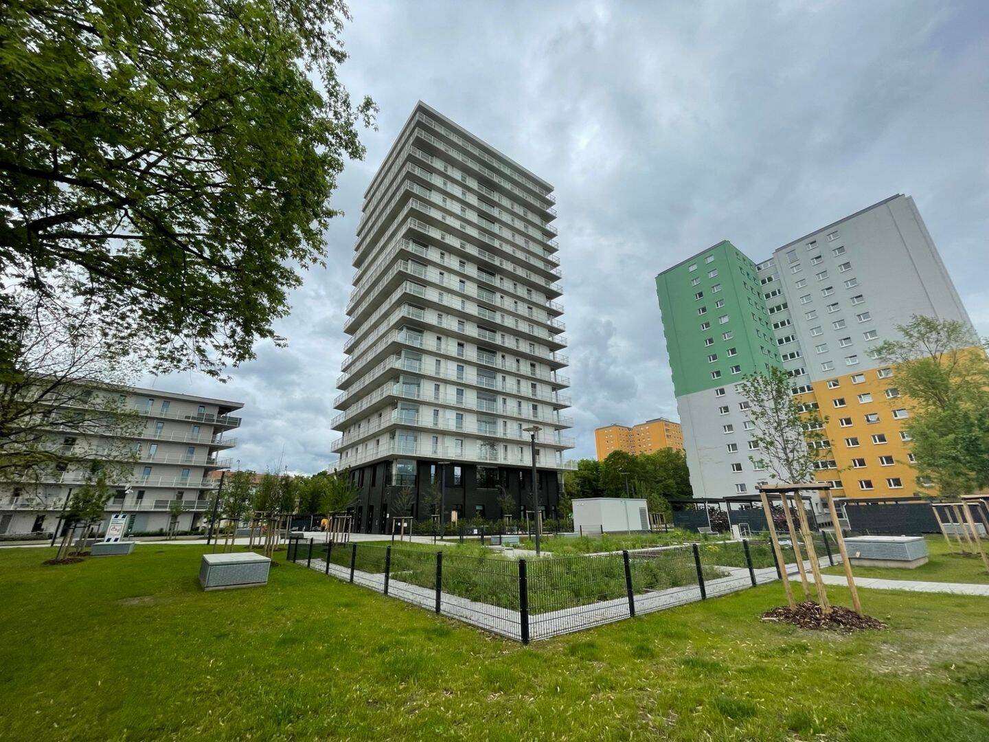 Modern wohnen mit EBK, Tiefgarage und Blick über Erlangen!, 91052 Erlangen (Anger Erlangen-Ost Erlangen-Süd Innenstadt)
