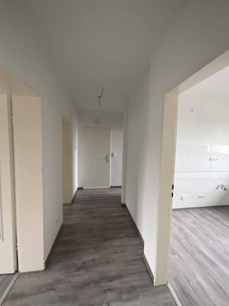 bezugsfertig: großzügige 3-Zimmer-Wohnung in Plettenberg mit Balkon, 58840 Plettenberg