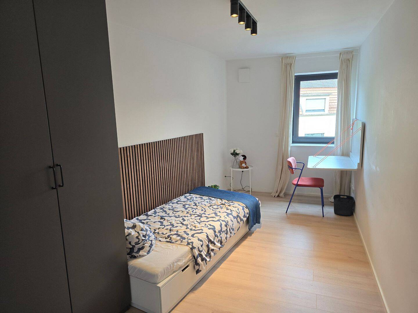Möbliertes WG-Zimmer im sanierten Haus, 90439 Nürnberg (Großreuth bei Schweinau Schweinau Sankt Leonhard Sündersbühl)