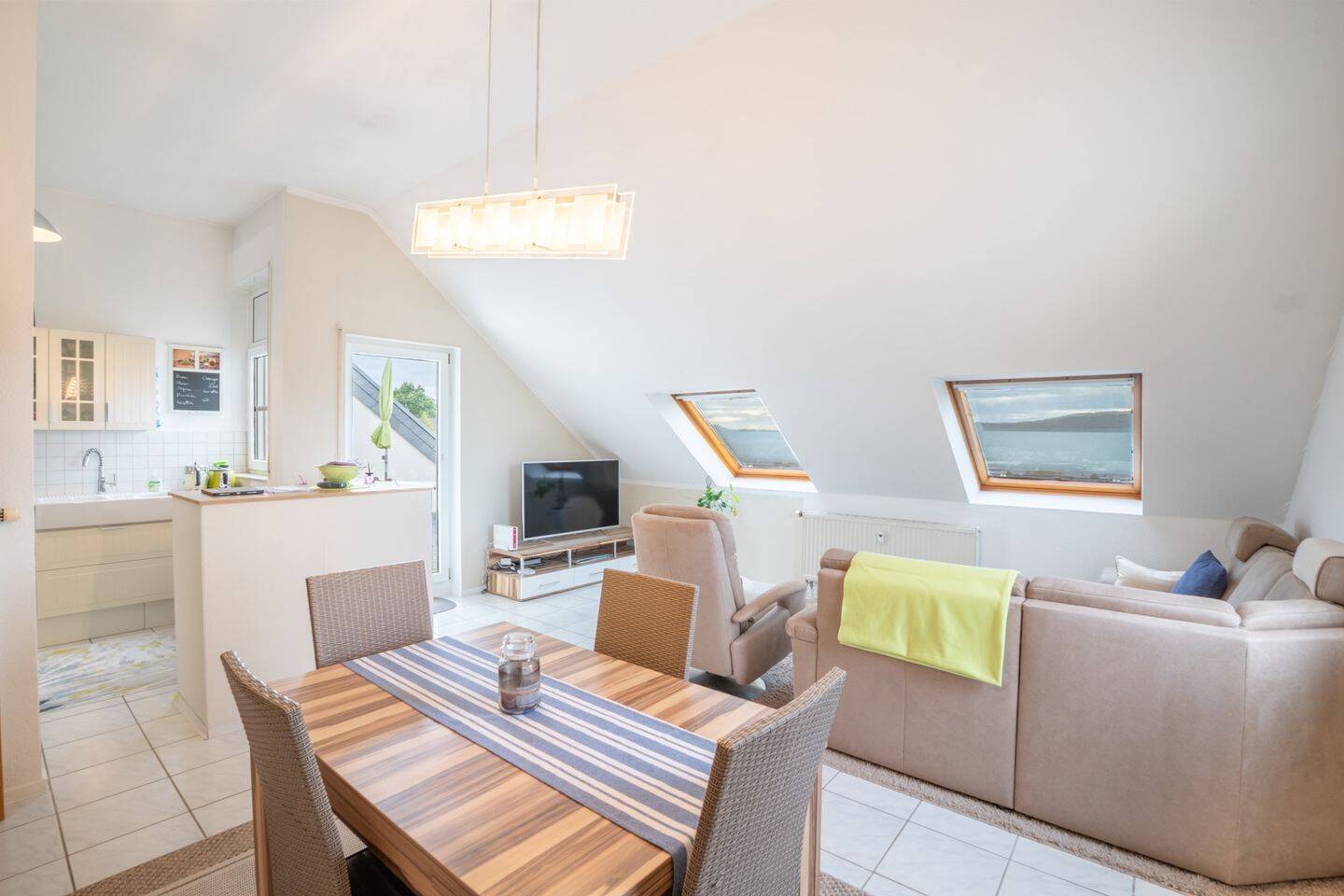 Traumhafter Ausblick – 3 Zimmer Wohnung Trier Feyen, 54296 Trier