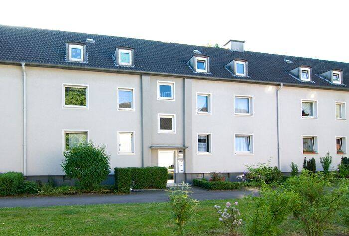 Alles fertig 3-Zimmer-Wohnung in Duisburg Obermeiderich, 47138 Duisburg (Mittelmeiderich Neumühl Obermeiderich Ruhrort Untermeiderich)