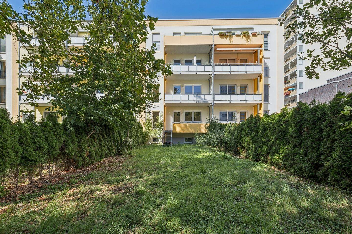 Maisonette-Wohnung mit großem Garten und Parkplatz am Tierpark, 10319 Berlin (Lichtenberg Hohenschönhausen Friedrichsfelde)