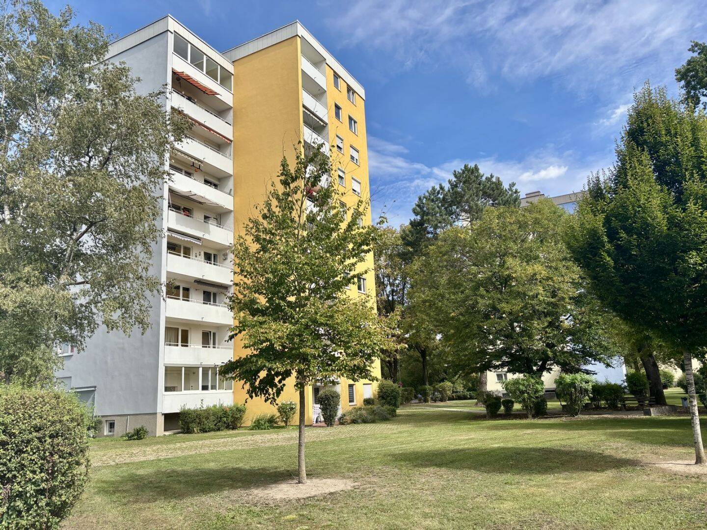 Praktisch geschnittene 3-Zimmer-Eigentumswohnung zur Renovierung in Landshut, 84028 Landshut (Altstadt Peter und Paul)