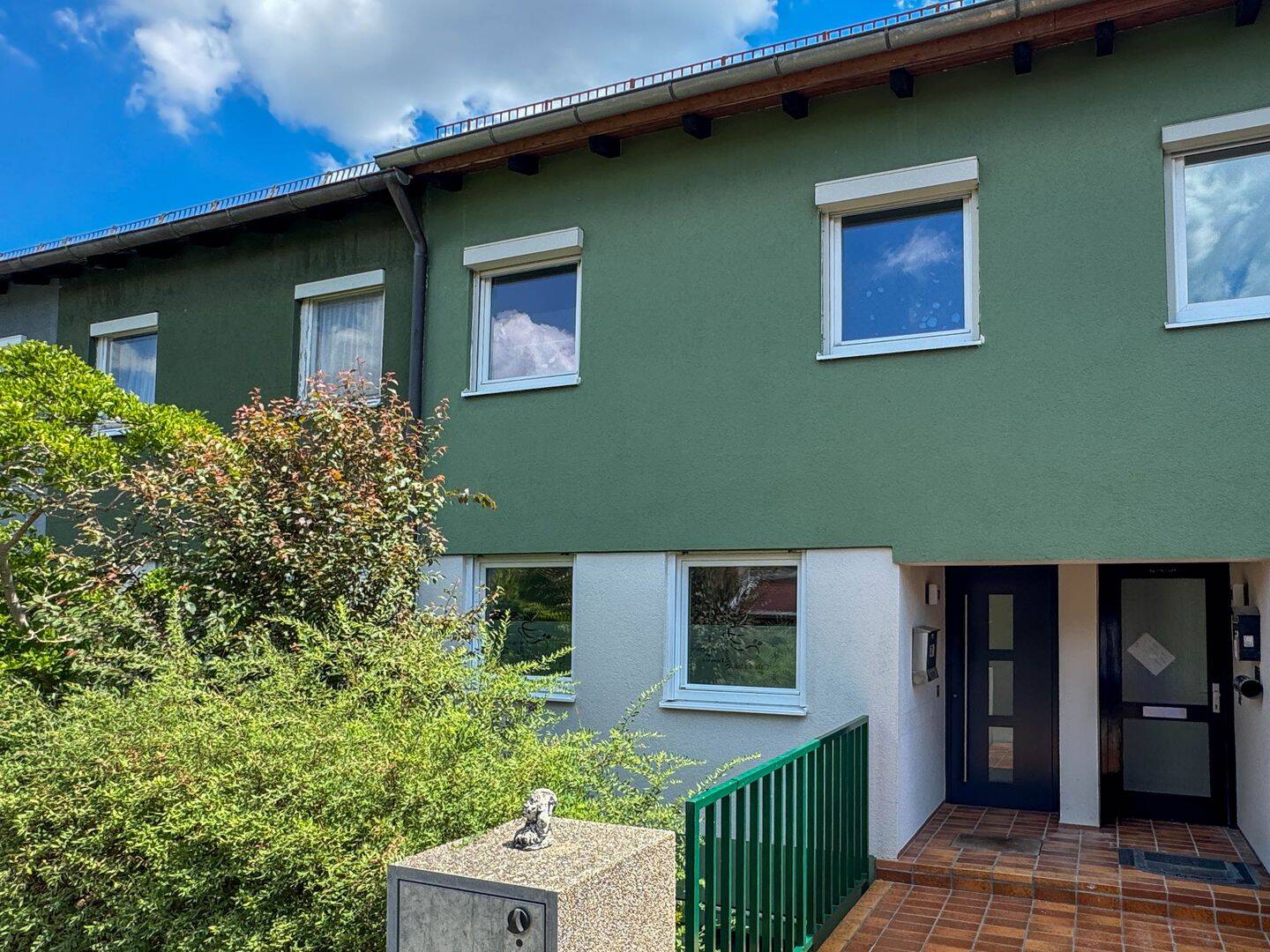 Helles Reihenmittelhaus mit überraschend viel Platz, 84489 Burghausen