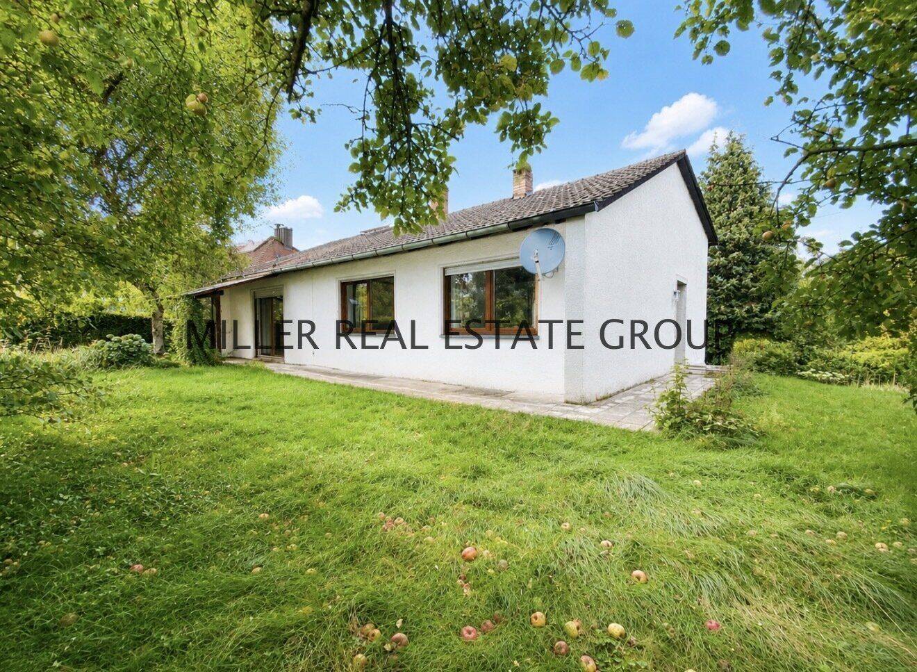Einfamilienhaus in Ingolstadt-Pettenhofen – großes Grundstück, Garten, Garage & Entwicklungspotenzial!, 85049 Ingolstadt
