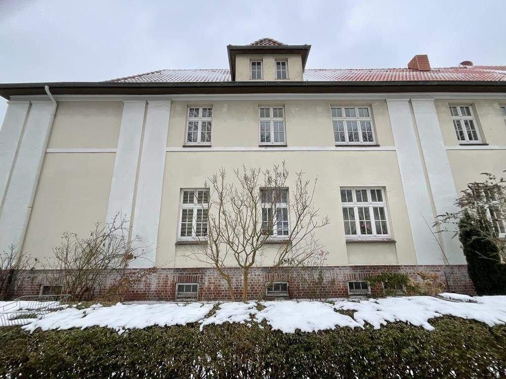Renovierte, geräumige 2ZKBWohnung in Heppens zu vermieten!, 26384 Wilhelmshaven (Heppens Heppenser Groden Innenhafen Innenstadt Neuende)