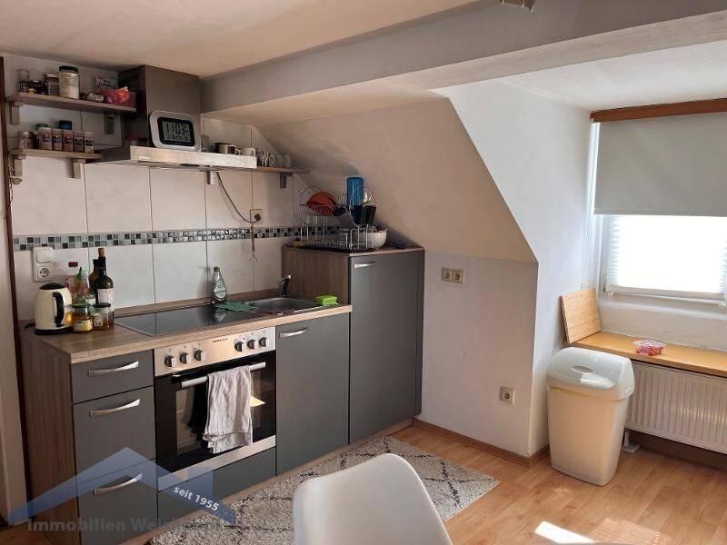 Helle 3-Zimmer DG-Wohnung EBK und Wohnküche in Passau Zentrum, 94032 Passau (Altstadt Haidenhof-Nord Haidenhof-Süd Innstadt)