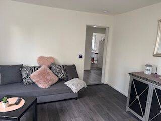 Zentrale, möblierte 3,5-Zimmer-Wohnung mit 17 m² Wintergarten, Garten & Bergblick auf Zeit, 88131 Lindau (Bodensee)