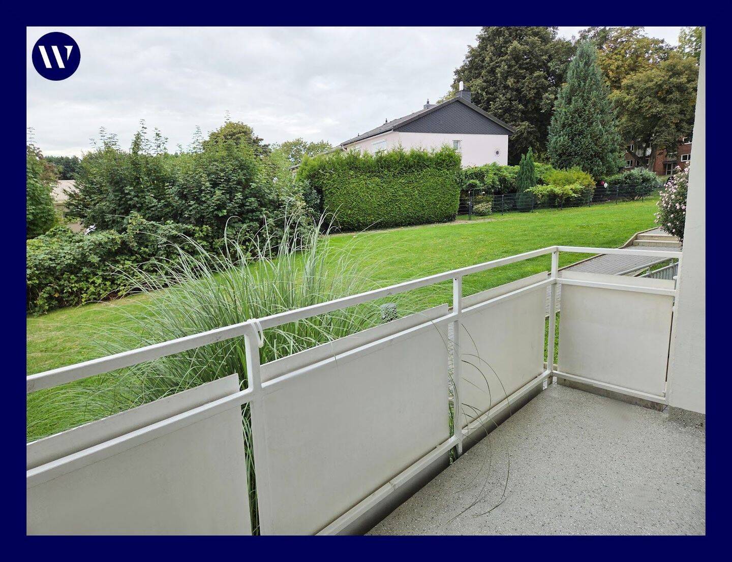 Freude am Wohnen – helle 3 Zimmer mit Balkon + Blick ins Grüne, Tageslichtbad mit Wanne, Einbauküche, 24159 Kiel (Friedrichsort Holtenau Pries Schilksee Wik)