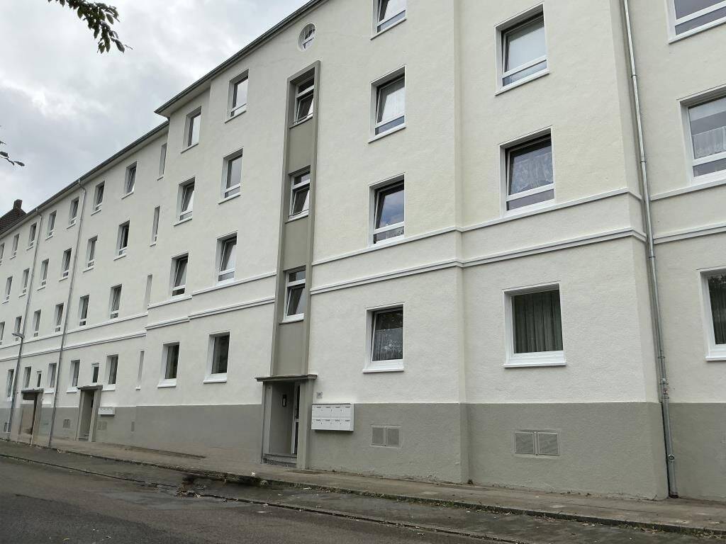 Erdgeschoss! 2-Zimmer-Wohnung wir renovieren, 45144 Essen (Frohnhausen)