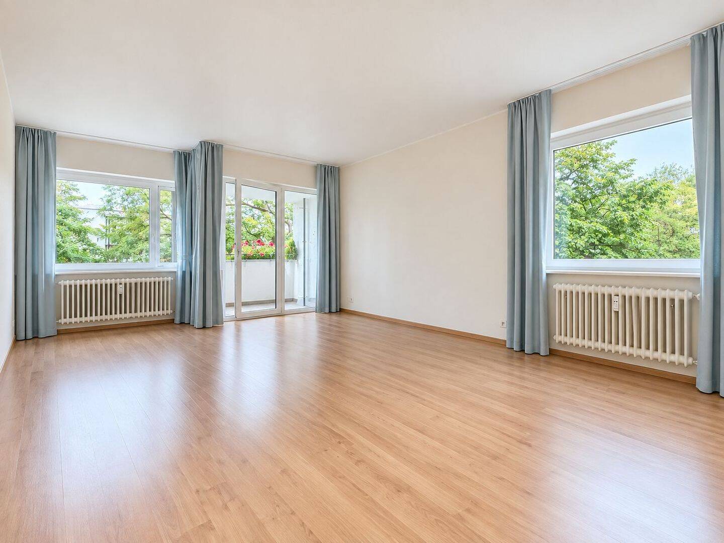 2-Zimmerwohnung mit Potenzial für 3 Zimmer | Bezugsfrei mit Balkon, Aufzug und Stellplatz in Spandau, 13599 Berlin (Spandau)