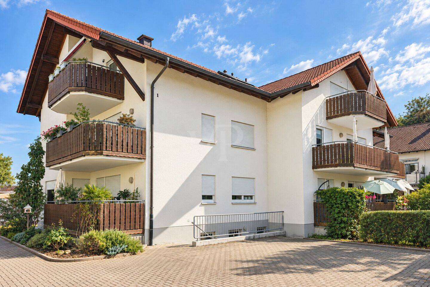 Bezugsfreie 2-Zimmer-Wohnung mit Balkon, Garage & Stellplatz, 77933 Lahr/Schwarzwald