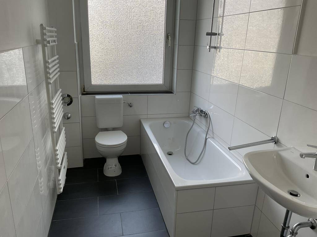 Schöne 2-Zimmer-Wohnung mit neuem Laminatboden in Hagen Zentrum!, 58095 Hagen (Hochschulviertel Mittelstadt Wehringhausen)