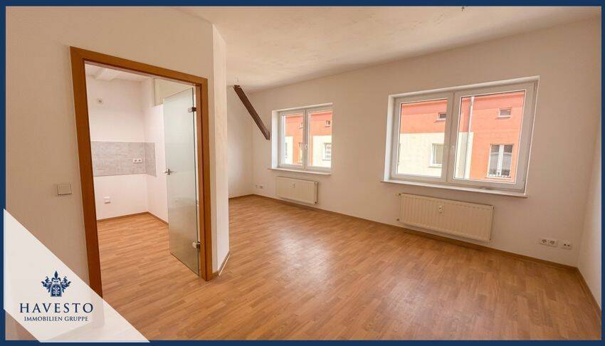 Gepflegte 2-Zimmer-Dachgeschosswohnung mit 61,65 m², separater Küche und Tageslichtbad!, 39124 Magdeburg (Neue Neustadt)