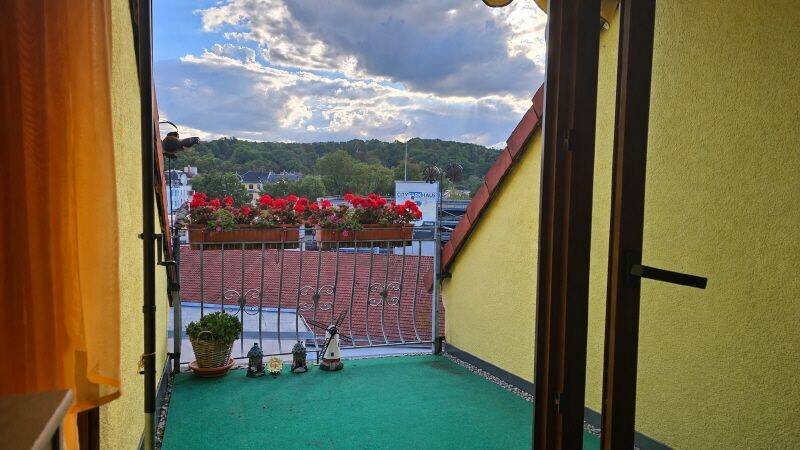 Charmante DG-Whg. mit Balkon im Stadtzentrum!, 8451 Crimmitschau