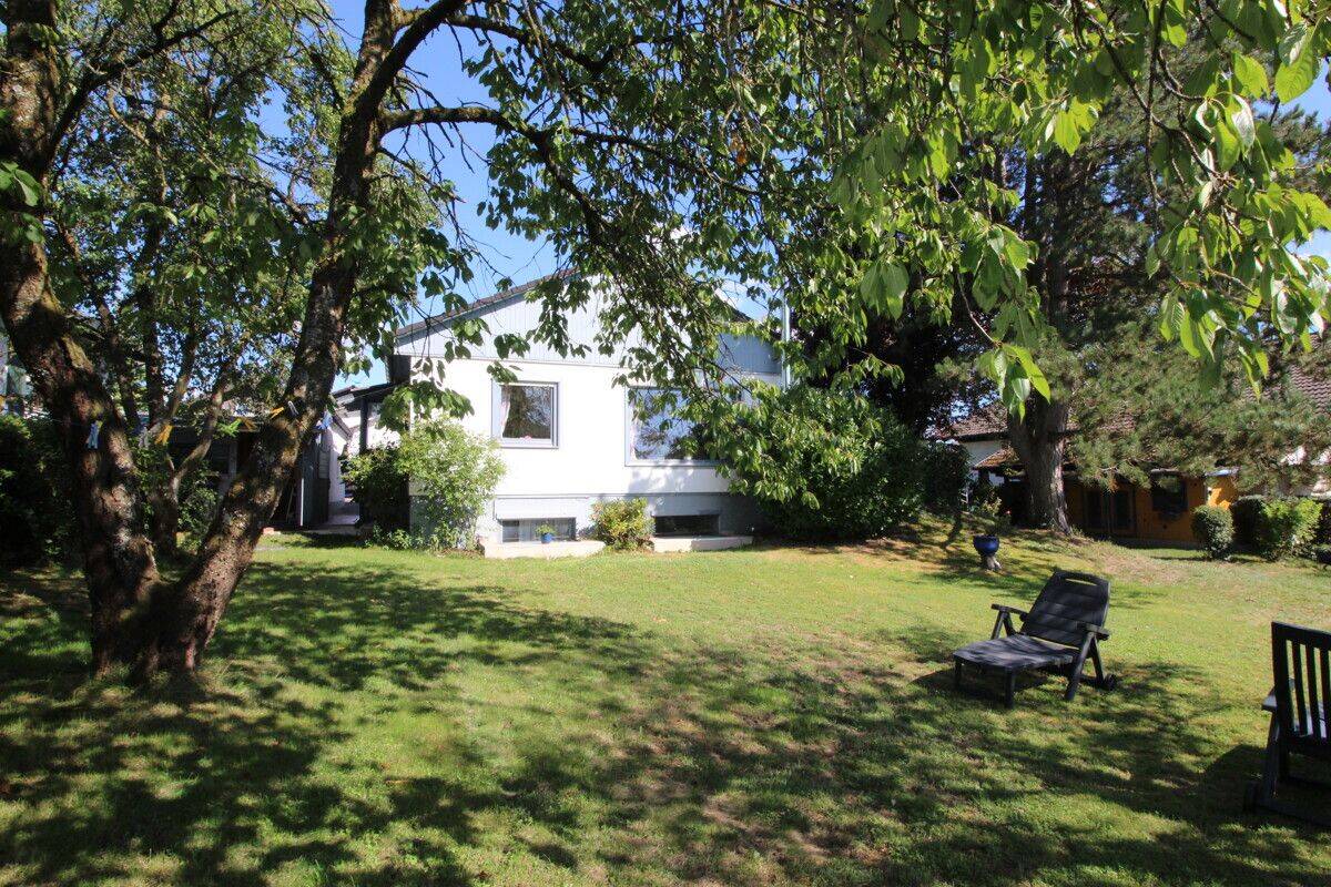 Wohnglück im Bungalow-Stil mit idyllischem Garten in ruhiger Lage, 84333 Malgersdorf