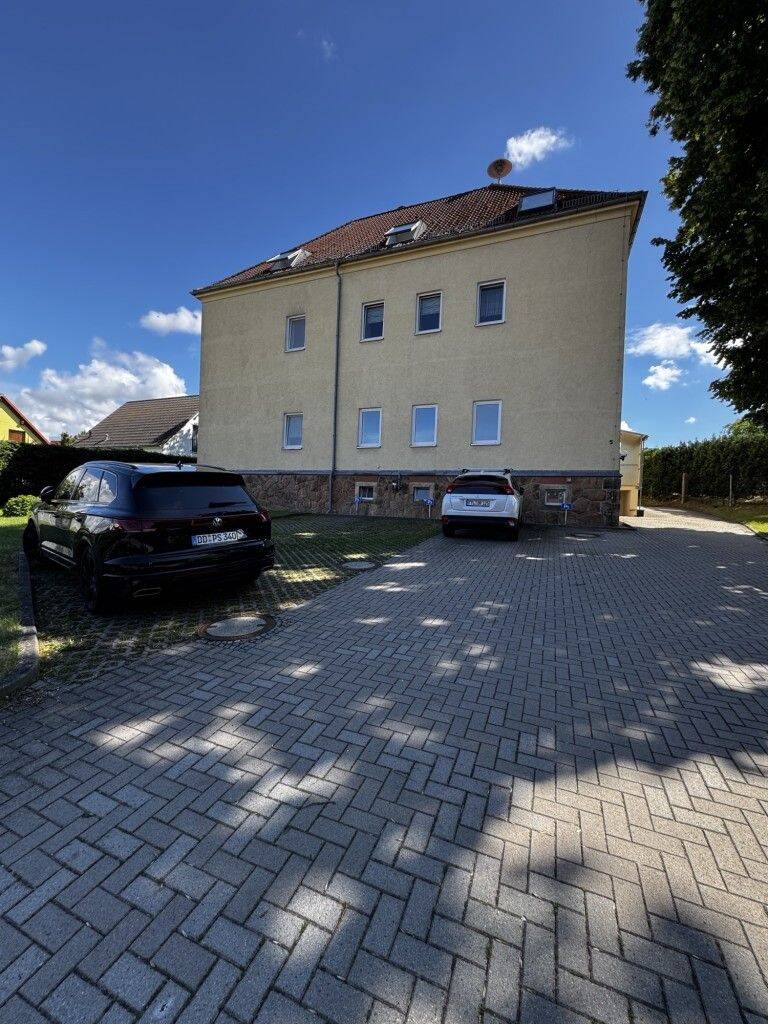 Frisch sanierte 2 Raumwohnung mit Einbauküche und modernem Bad in ruhiger Lage, 1737 Wilsdruff